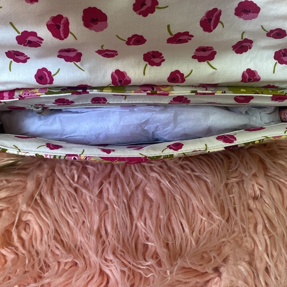 Vera Bradley KNOT JUST A CLUTCH Make Me Blush Pattern Clutch Handbag - Picture 6 of 7